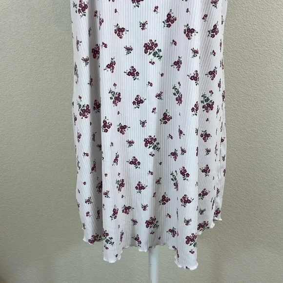 Laura Ashley purple white floral nightgown size large - Picture 3 of 10